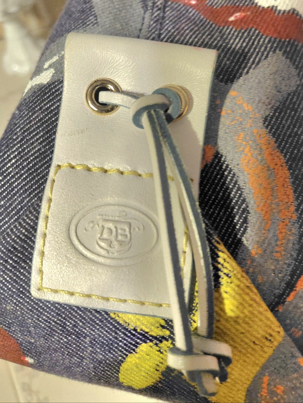 Dooney & Bourke Shoulder Bag Graffiti Paint-Splash Canvas  with White Trim - Picture 8 of 15